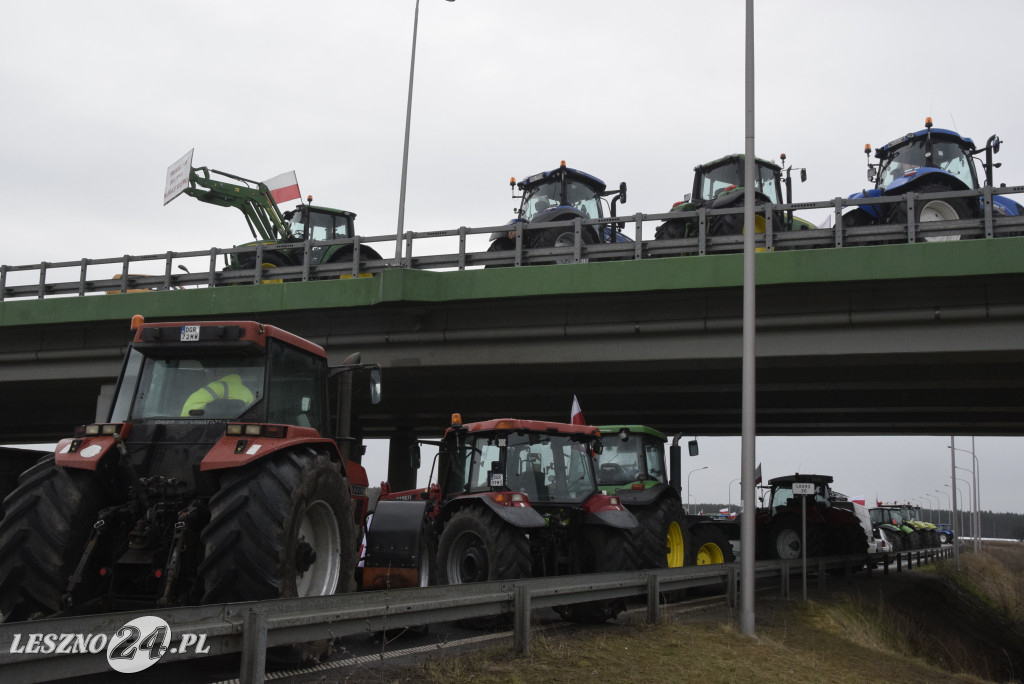 Strajk Rolników na węźle Leszno-Zachód - druga doba