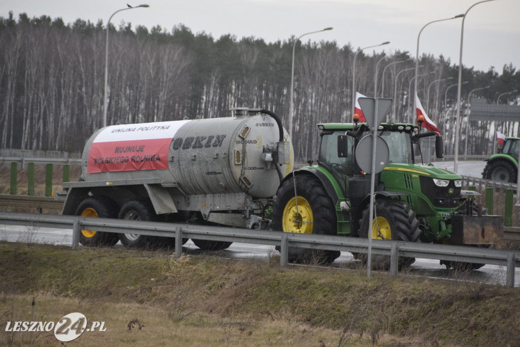Strajk Rolników na węźle Leszno-Zachód - druga doba