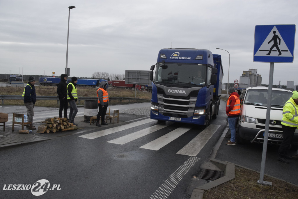 Strajk Rolników na węźle Leszno-Zachód - druga doba