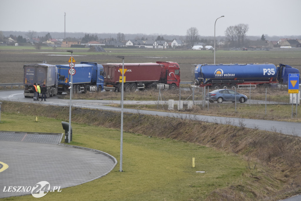 Strajk Rolników na węźle Leszno-Zachód - druga doba