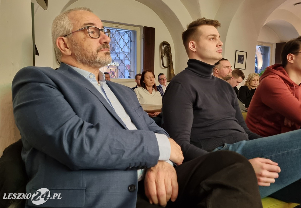 Młodzież rozmawiała o Lesznie i wyborach