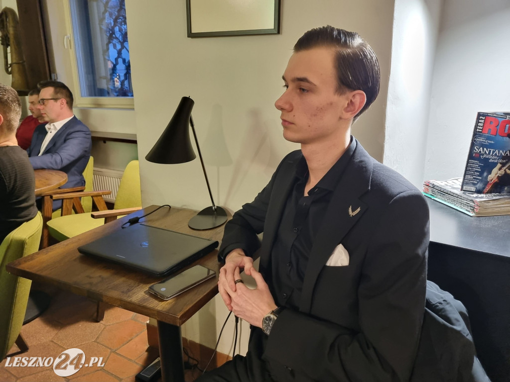 Młodzież rozmawiała o Lesznie i wyborach