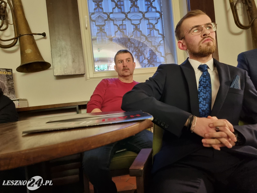 Młodzież rozmawiała o Lesznie i wyborach