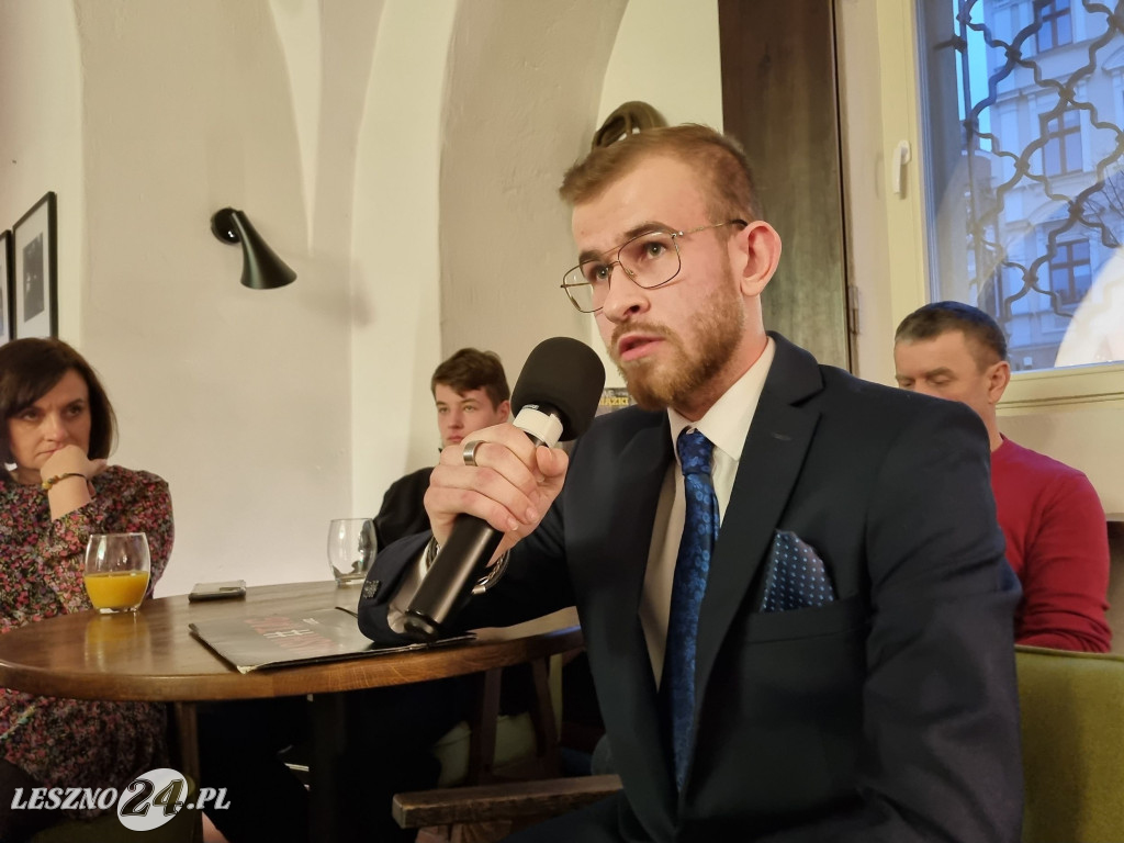Młodzież rozmawiała o Lesznie i wyborach
