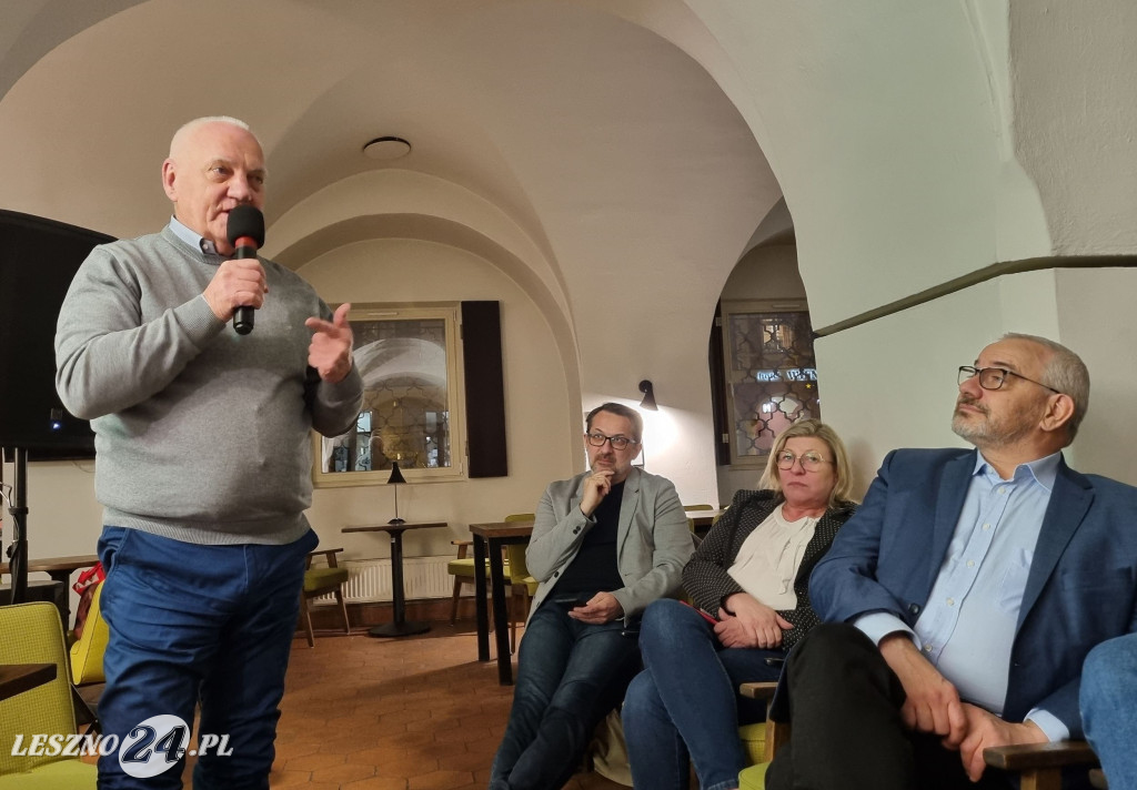 Młodzież rozmawiała o Lesznie i wyborach