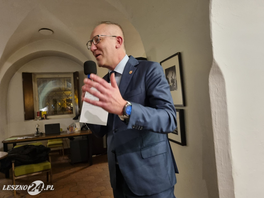Młodzież rozmawiała o Lesznie i wyborach