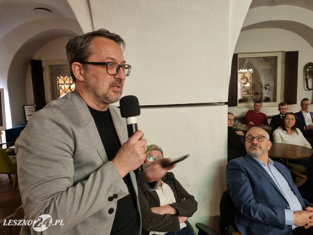 Młodzież rozmawiała o Lesznie i wyborach