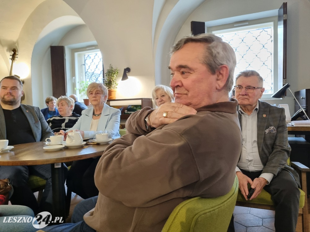 Rozmowa o Lesznie i wyborach z seniorami