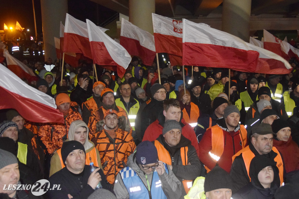 Nocne spotkanie na rolniczej blokadzie