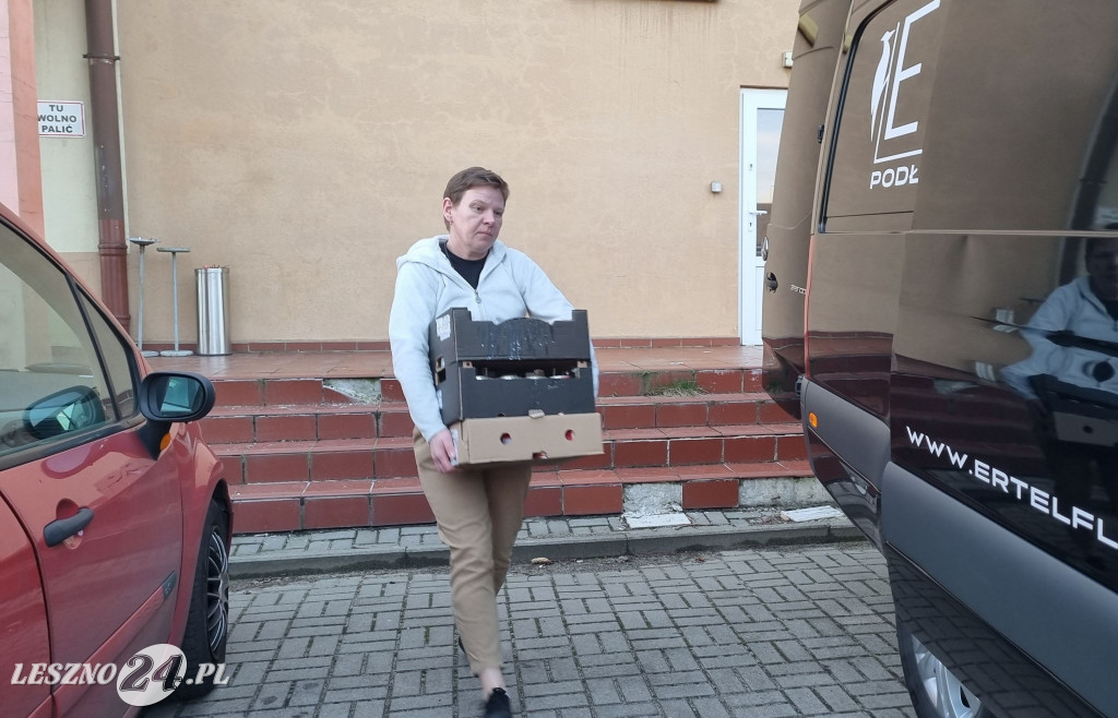 Świeczki okopowe jadą na front