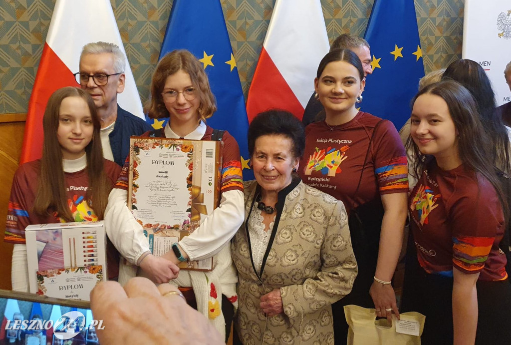 Nagrody dla sekcji plastycznej z Rydzyny