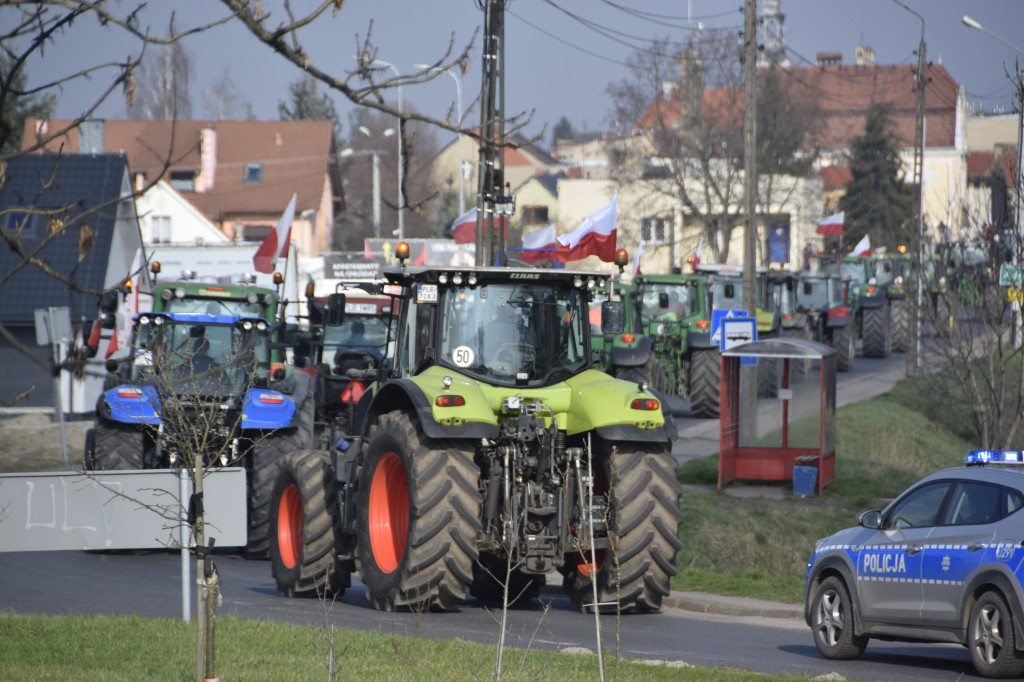Przejazd rolników z Rydzyny do Kaczkowa