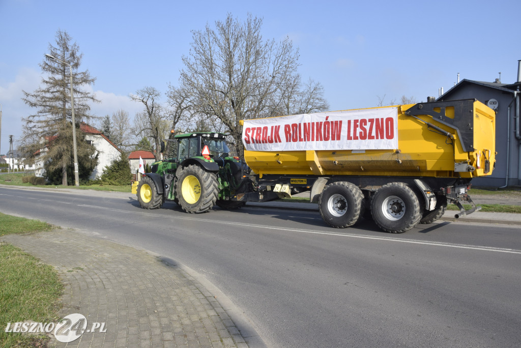 Przejazd rolników z Rydzyny do Kaczkowa