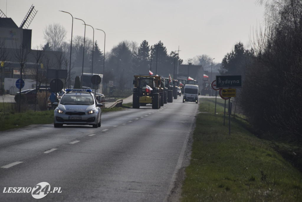 Przejazd rolników z Rydzyny do Kaczkowa