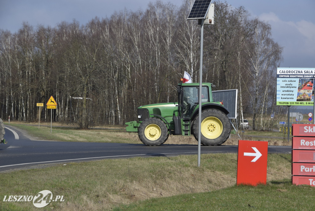 Przejazd rolników z Rydzyny do Kaczkowa