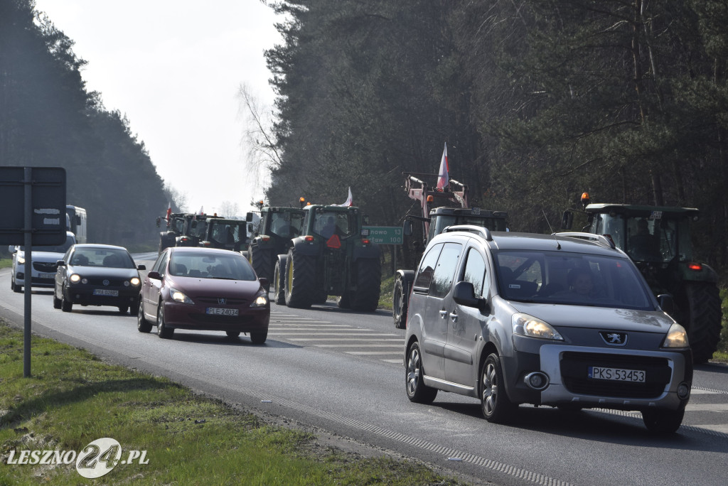 Przejazd rolników z Rydzyny do Kaczkowa