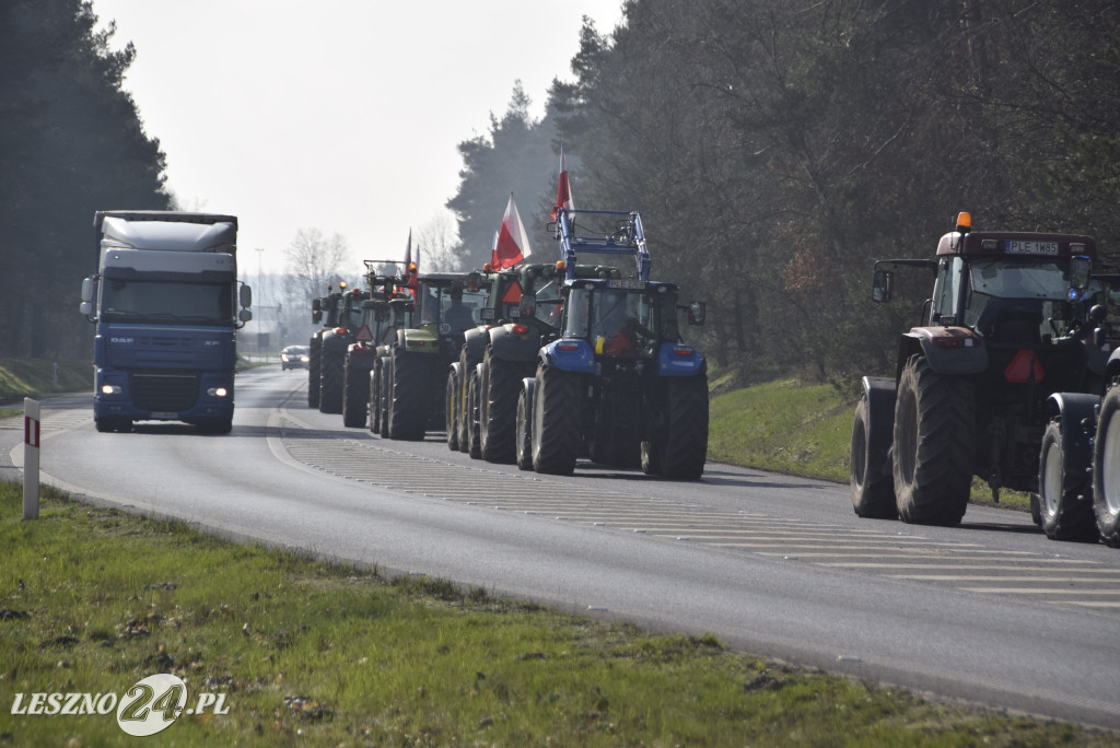 Przejazd rolników z Rydzyny do Kaczkowa