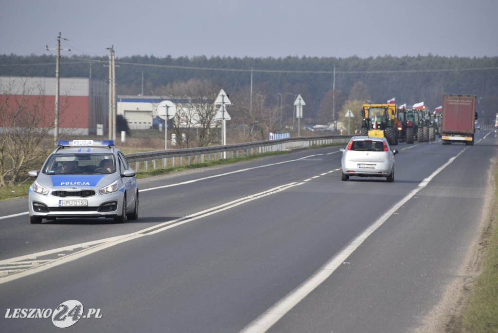 Przejazd rolników z Rydzyny do Kaczkowa