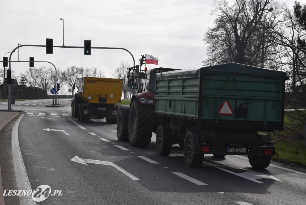 Przejazd rolników z Rydzyny do Kaczkowa