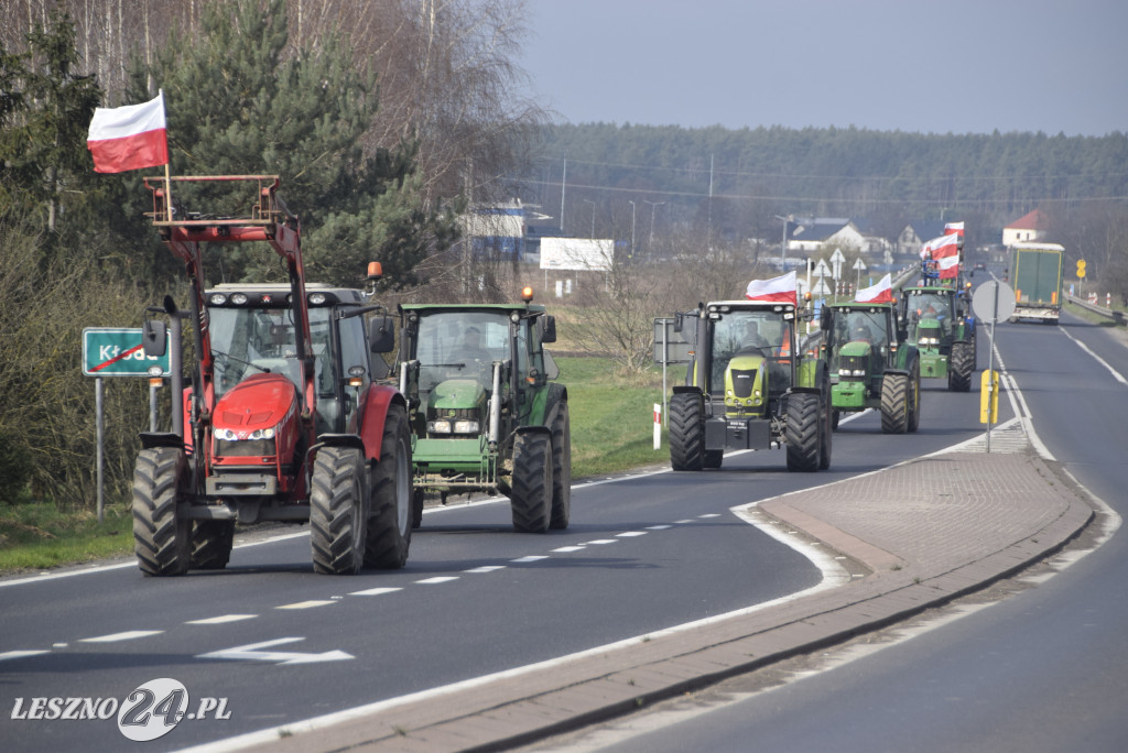 Przejazd rolników z Rydzyny do Kaczkowa