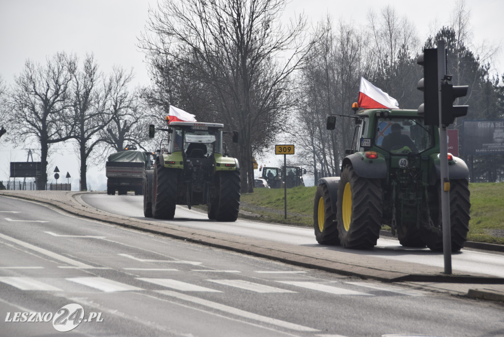 Przejazd rolników z Rydzyny do Kaczkowa
