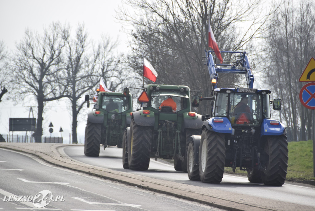Przejazd rolników z Rydzyny do Kaczkowa
