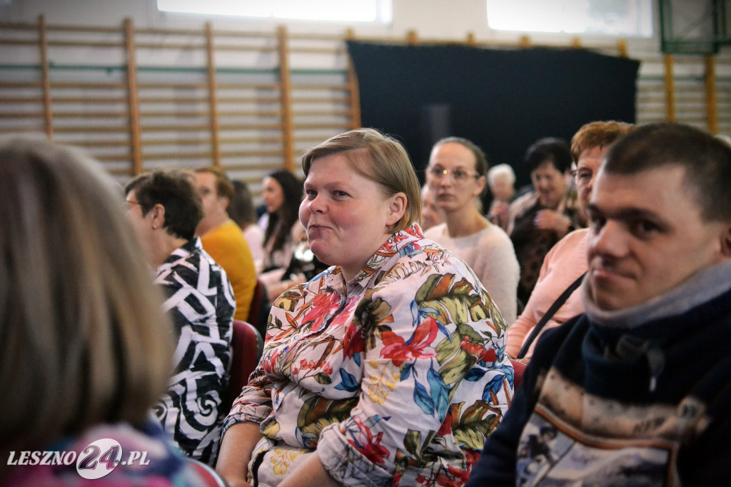 Eleni zaśpiewała dla pań z gminy Krzemieniewo