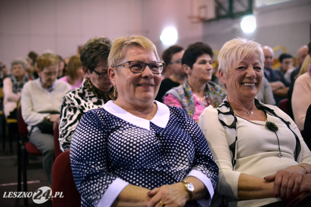 Eleni zaśpiewała dla pań z gminy Krzemieniewo
