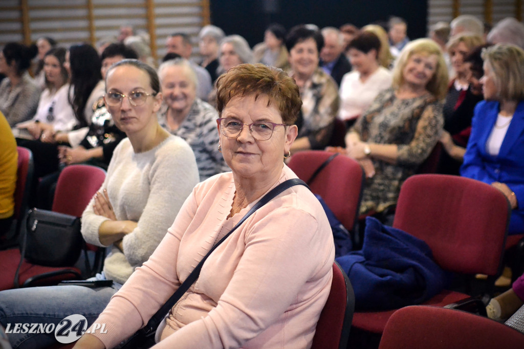 Eleni zaśpiewała dla pań z gminy Krzemieniewo