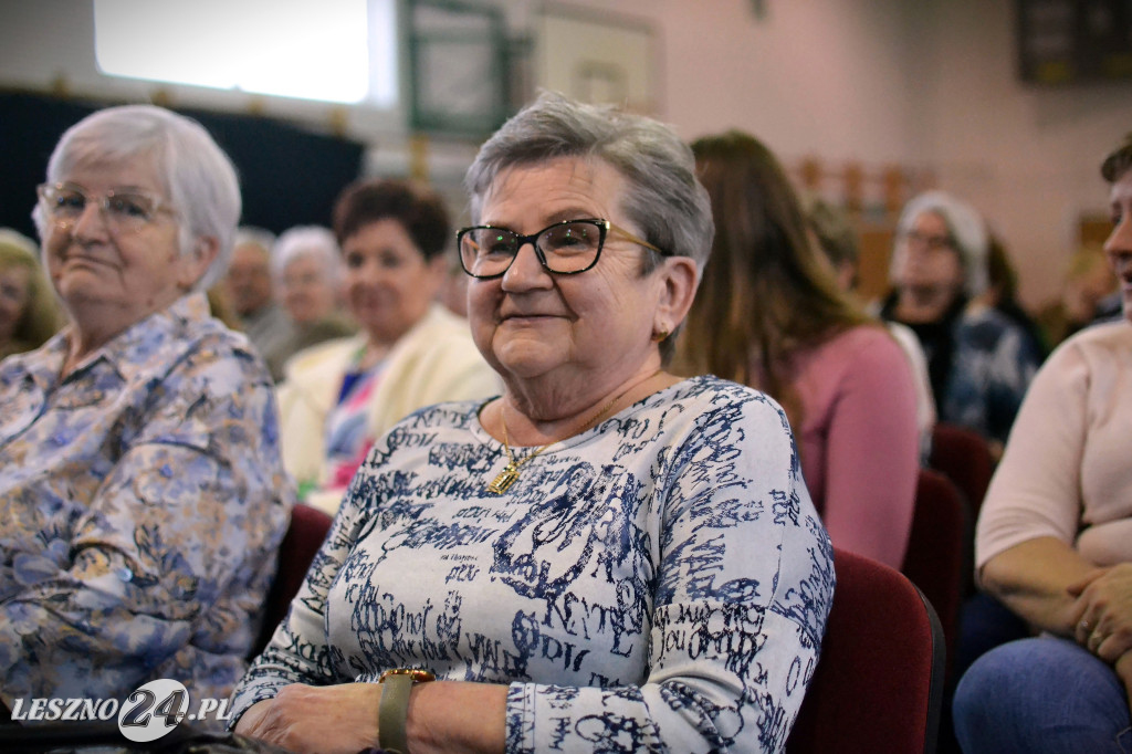 Eleni zaśpiewała dla pań z gminy Krzemieniewo
