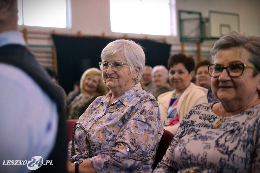 Eleni zaśpiewała dla pań z gminy Krzemieniewo