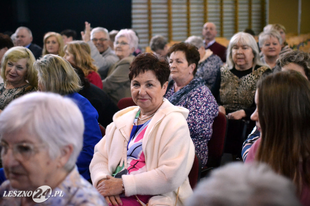 Eleni zaśpiewała dla pań z gminy Krzemieniewo