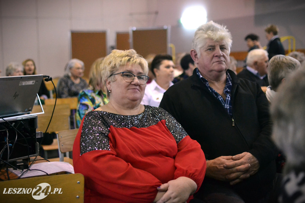 Eleni zaśpiewała dla pań z gminy Krzemieniewo
