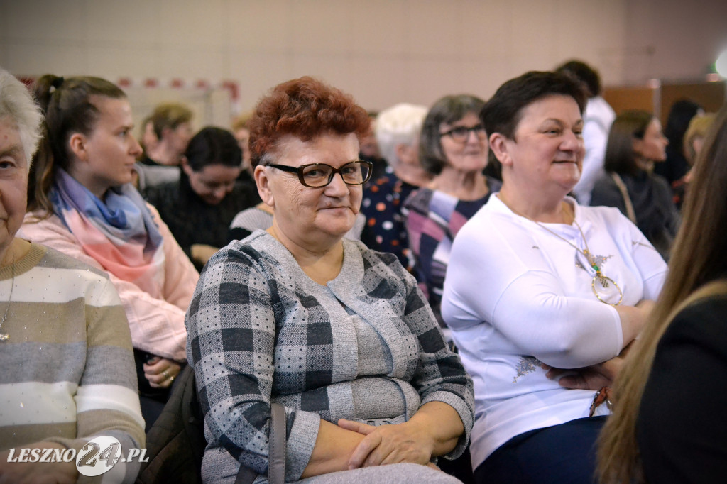 Eleni zaśpiewała dla pań z gminy Krzemieniewo