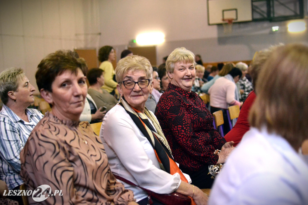 Eleni zaśpiewała dla pań z gminy Krzemieniewo