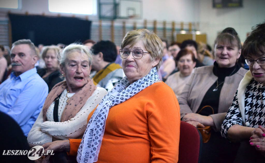 Eleni zaśpiewała dla pań z gminy Krzemieniewo