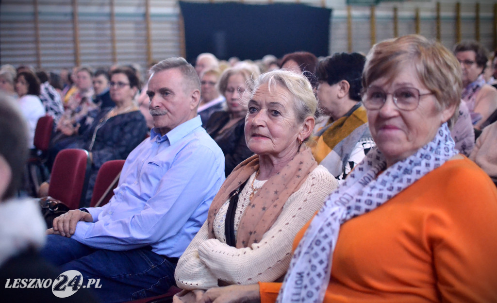 Eleni zaśpiewała dla pań z gminy Krzemieniewo