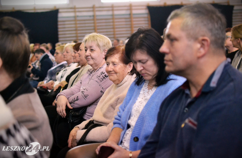 Eleni zaśpiewała dla pań z gminy Krzemieniewo