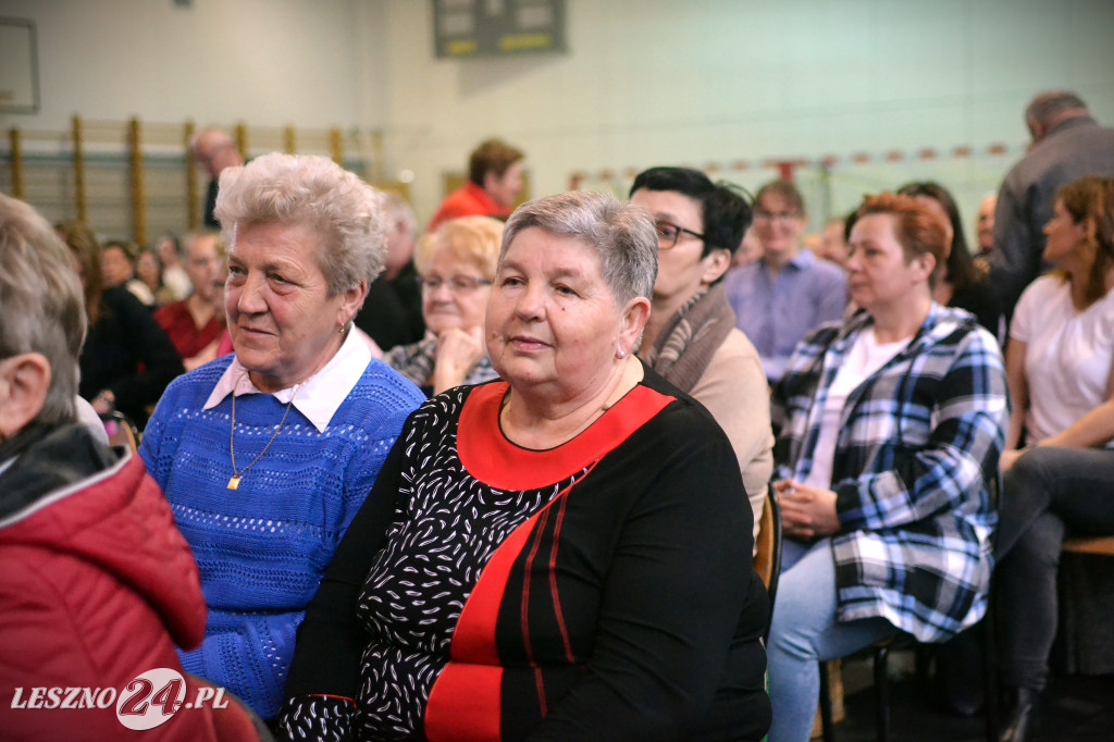 Eleni zaśpiewała dla pań z gminy Krzemieniewo