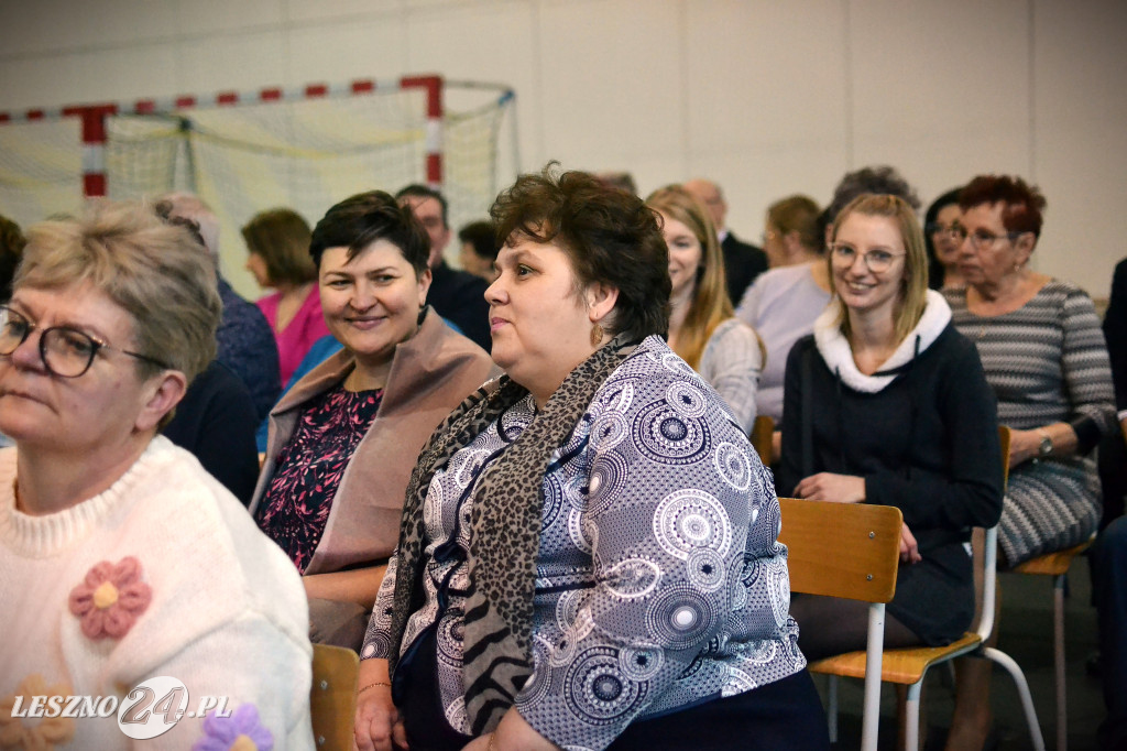 Eleni zaśpiewała dla pań z gminy Krzemieniewo