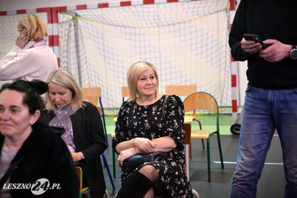 Eleni zaśpiewała dla pań z gminy Krzemieniewo