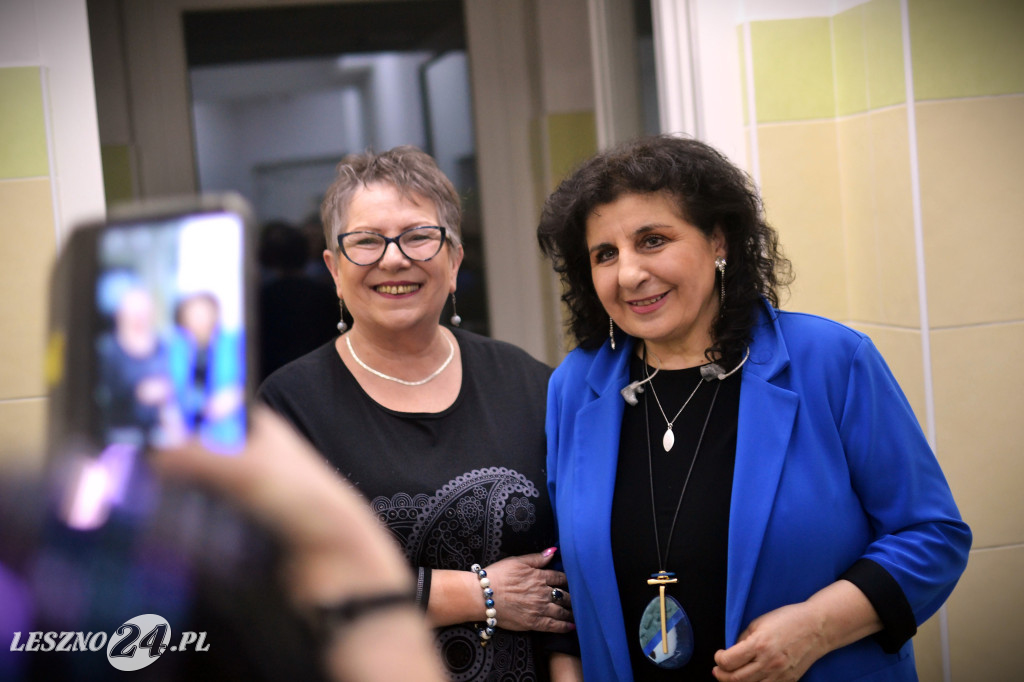 Eleni zaśpiewała dla pań z gminy Krzemieniewo