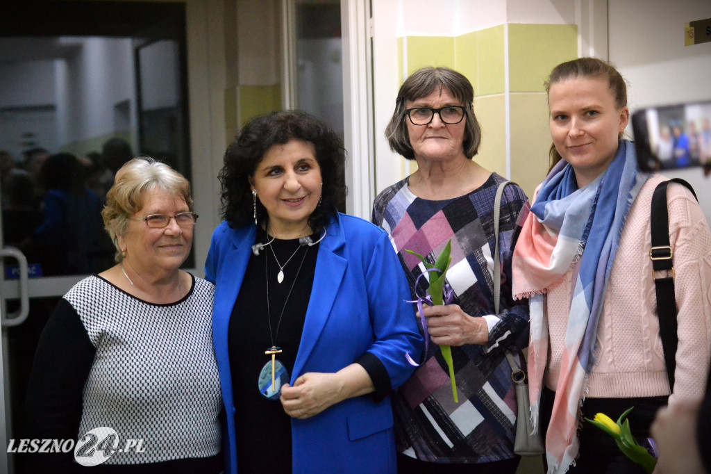 Eleni zaśpiewała dla pań z gminy Krzemieniewo