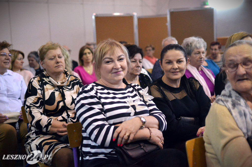 Eleni zaśpiewała dla pań z gminy Krzemieniewo