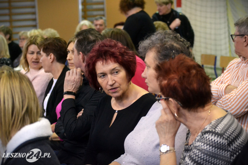 Eleni zaśpiewała dla pań z gminy Krzemieniewo