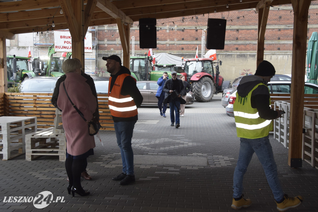 Protestujący rolnicy przepytali polityków PiS
