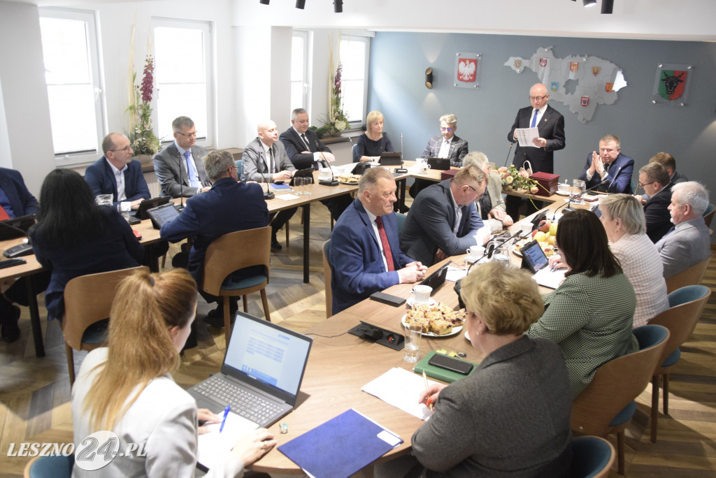 Powiatowi radni podziękowali sobie za współpracę