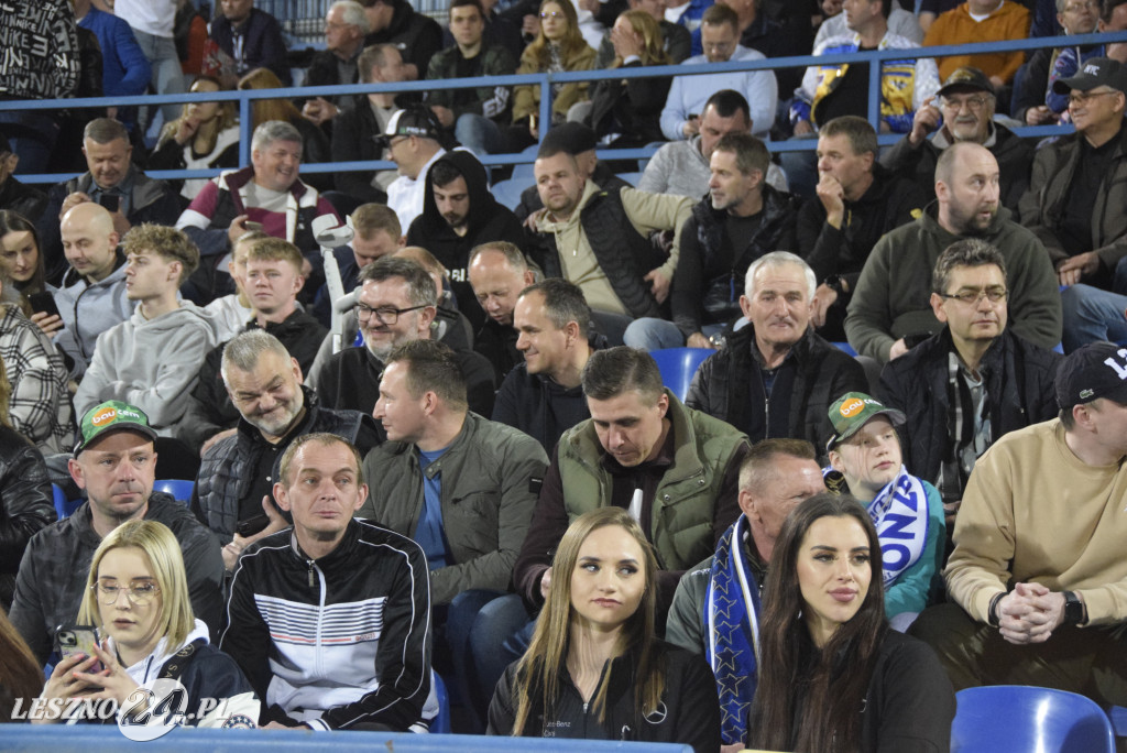 Unia- Włókniarz 47:43