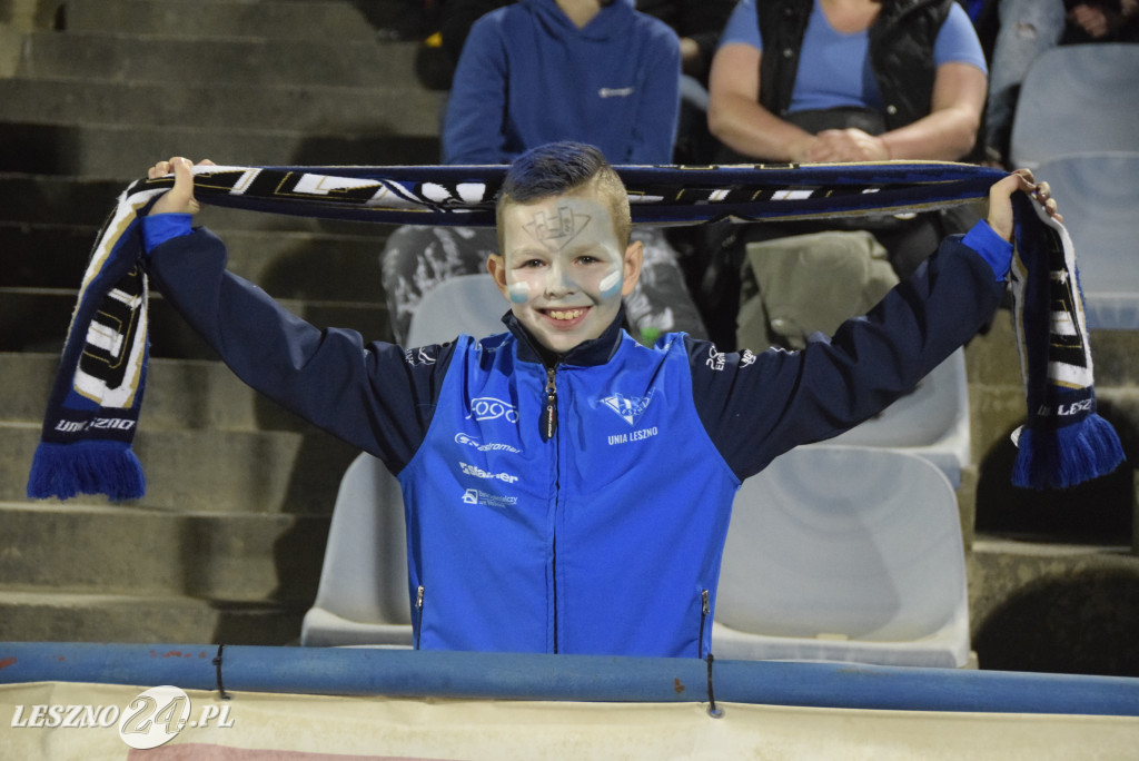 Unia- Włókniarz 47:43