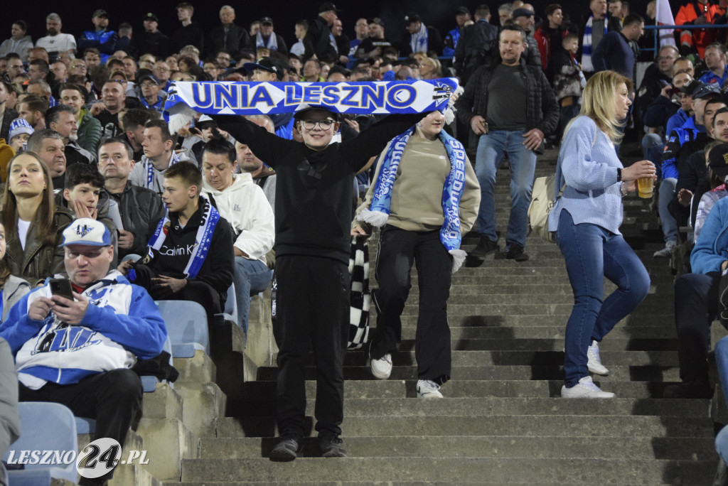 Unia- Włókniarz 47:43